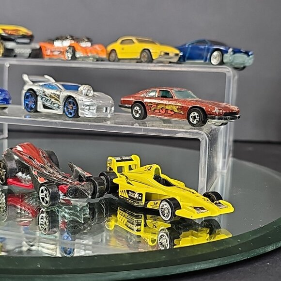 11 Hot Wheels Cars As Shown - Picture 5 of 16
